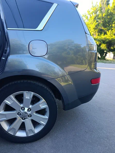 Mitsubishi Outlander 2009 - 12
