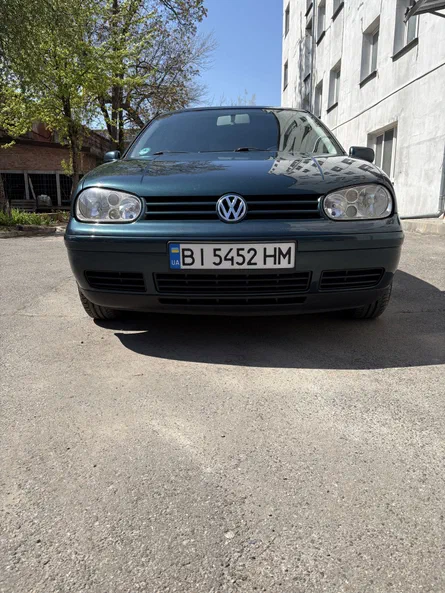 Volkswagen Golf 2002 - 0
