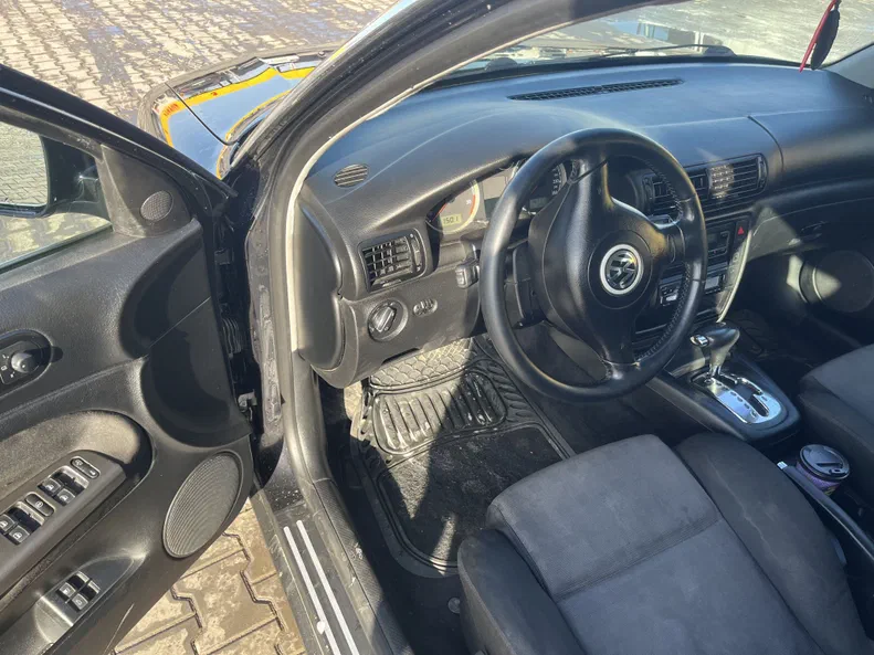 Volkswagen Passat 2001 - 9