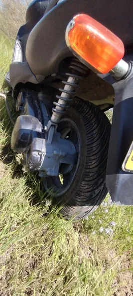 Suzuki Avenis 150 1996 - 8