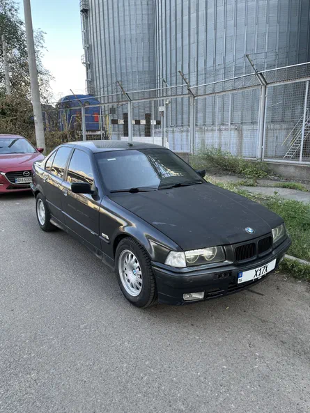 BMW 3 серія 1992 - 1