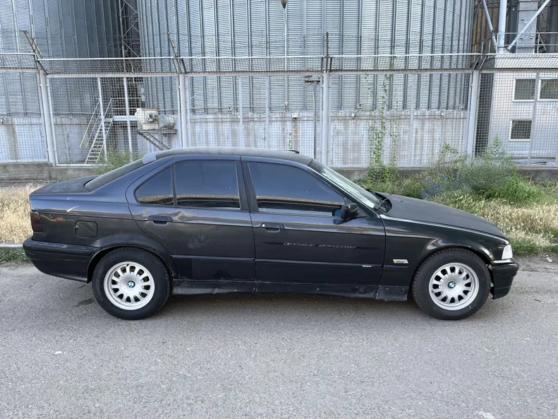 BMW 3 серія 1992 - 5