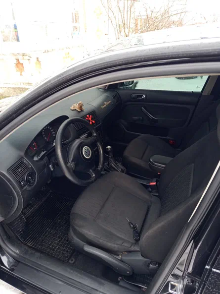 Volkswagen Golf 2001 - 6