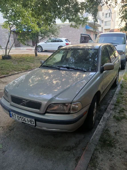 Volvo V40 1997 - 1