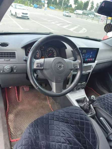 Opel Astra 2008 - 4