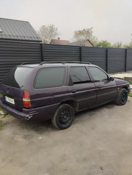Ford Escort 1997 - 4