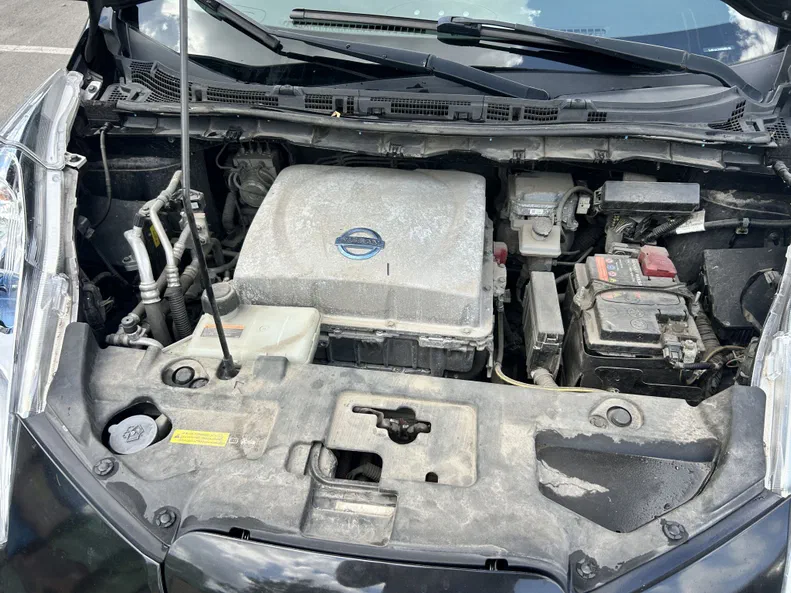 Nissan Leaf 2013 - 19