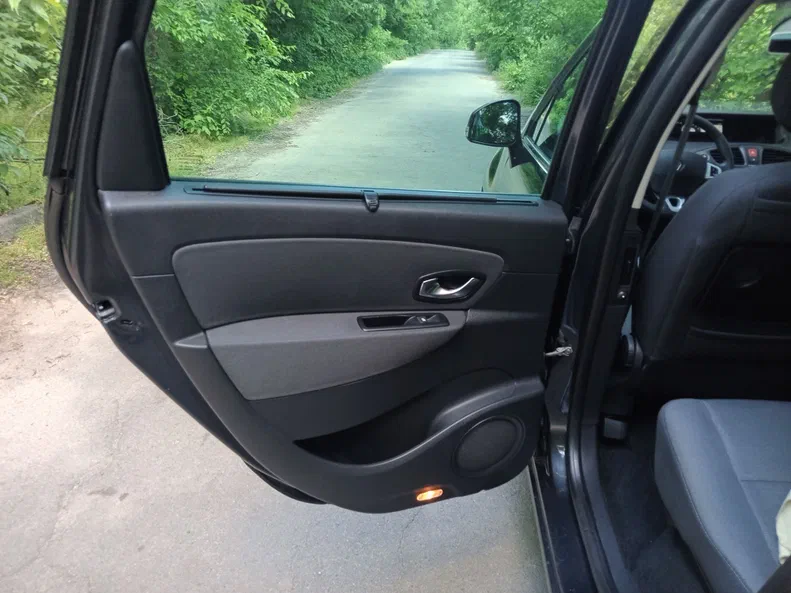 Renault Scenic 2011 - 2