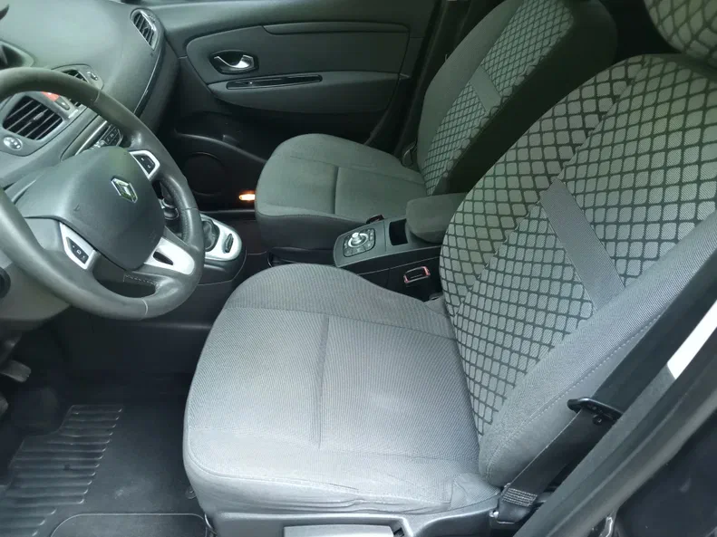Renault Scenic 2011 - 4