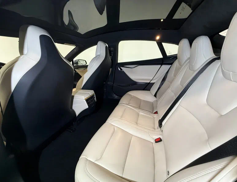 Tesla Model S 2019 - 6