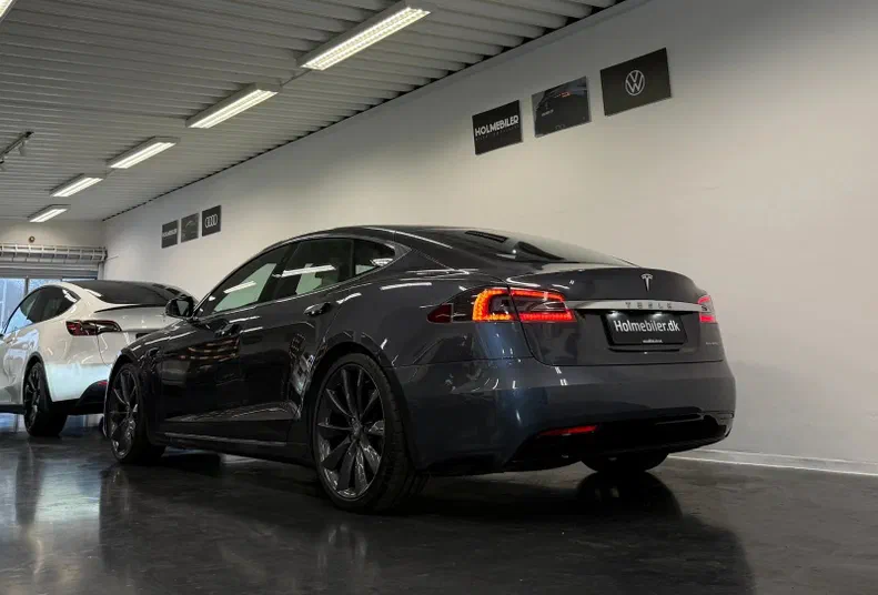 Tesla Model S 2019 - 4