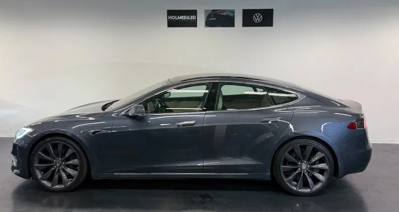 Tesla Model S 2019 - 3