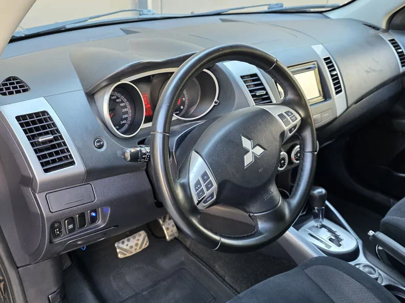 Mitsubishi Outlander 2008 - 1