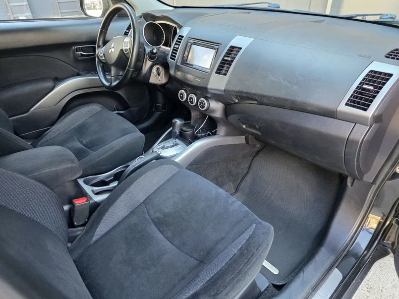 Mitsubishi Outlander 2008 - 20