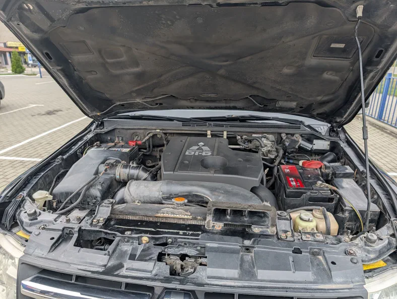 Mitsubishi Pajero 2008 - 8