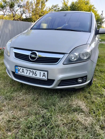 Opel Zafira 2005 - 0