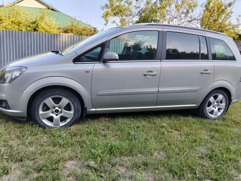 Opel Zafira 2005 - 3