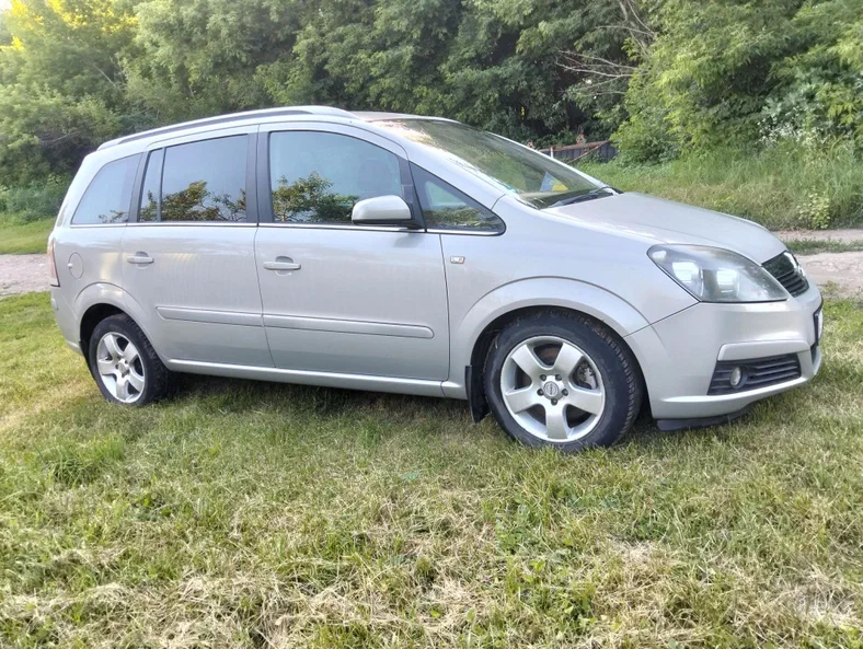 Opel Zafira 2005 - 2