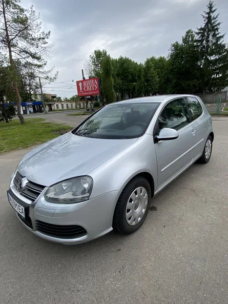 Volkswagen Golf 2003 - 0