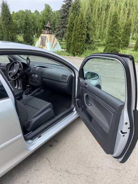 Volkswagen Golf 2003 - 6
