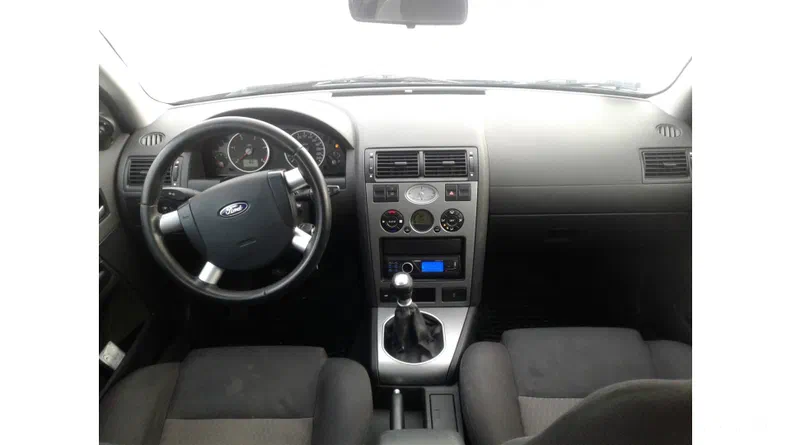 Ford Mondeo 2002 - 9