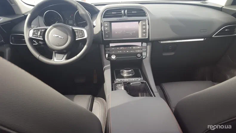 Jaguar F-Type 2017 - 7