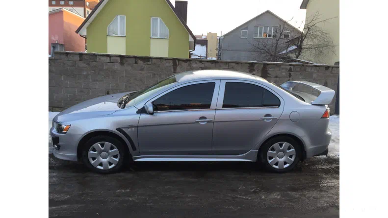 Mitsubishi Lancer 2011 - 9