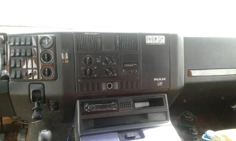 MAN 19403 1999