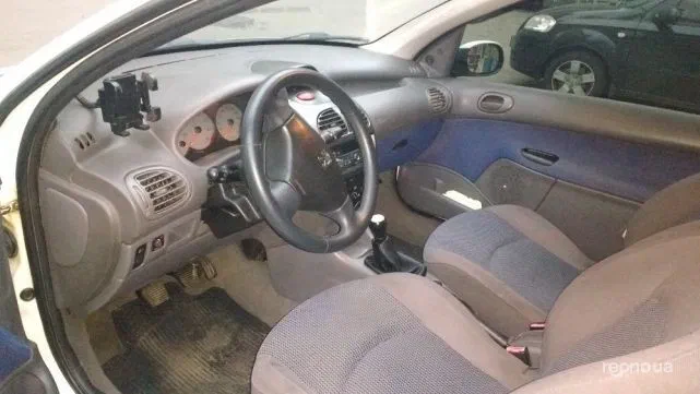 Peugeot 206 2004 - 6