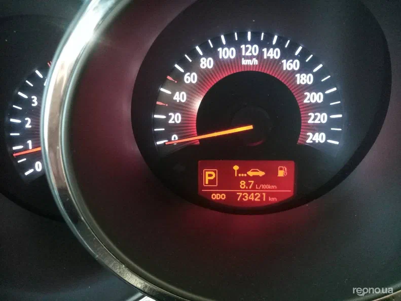 Kia Sorento 2011 - 8