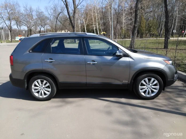 Kia Sorento 2011 - 7