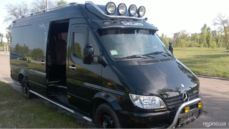 Mercedes-Benz 313D 2000