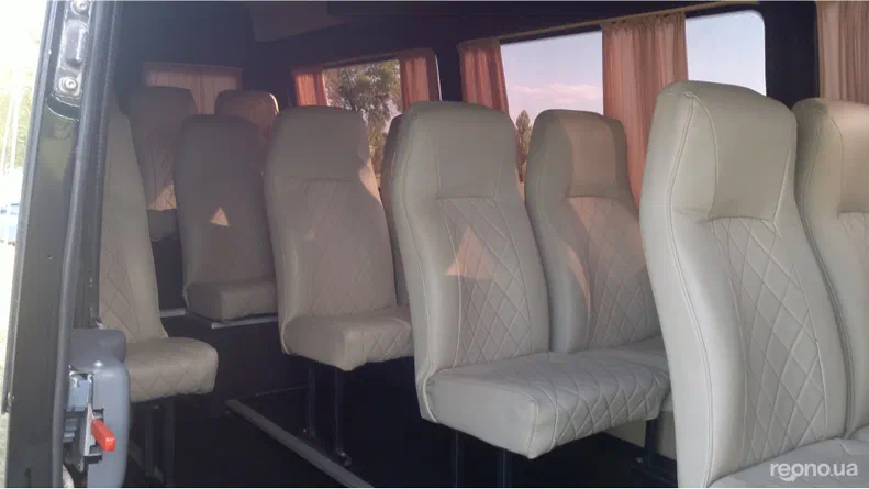 Mercedes-Benz 313D 2000