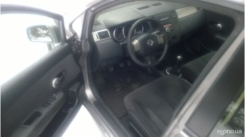 Nissan Tiida 2012 - 5