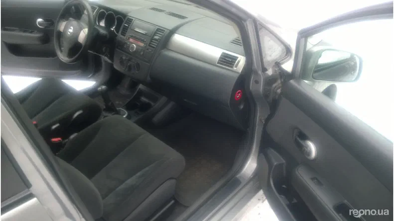 Nissan Tiida 2012 - 8