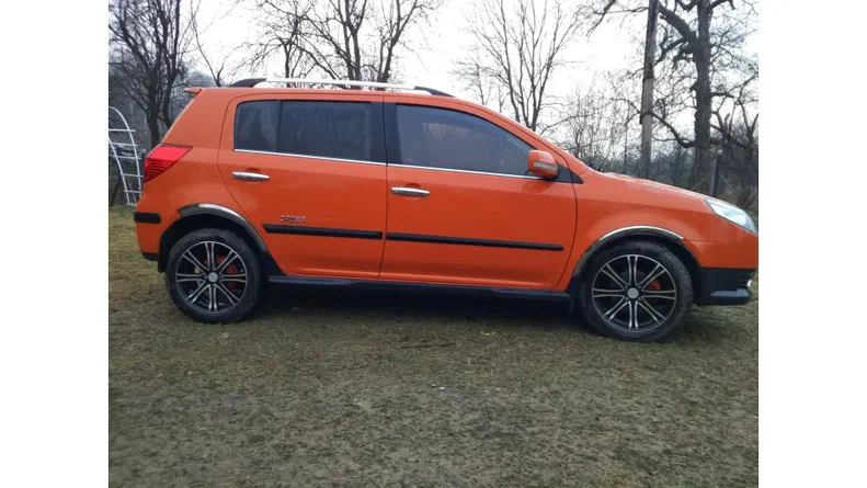 Geely MK Cross 2013 - 8