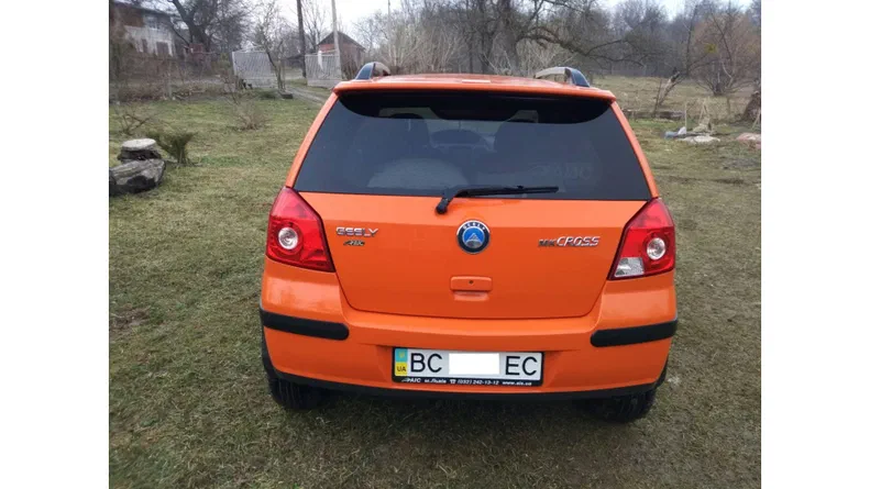 Geely MK Cross 2013 - 5