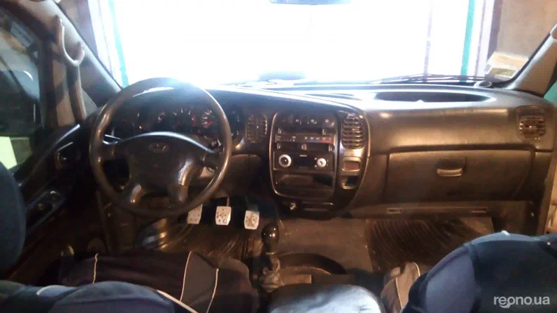 Hyundai H200 2000 - 5