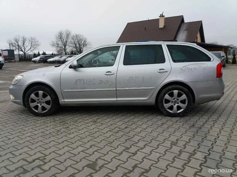 Skoda Octavia 2010 - 9