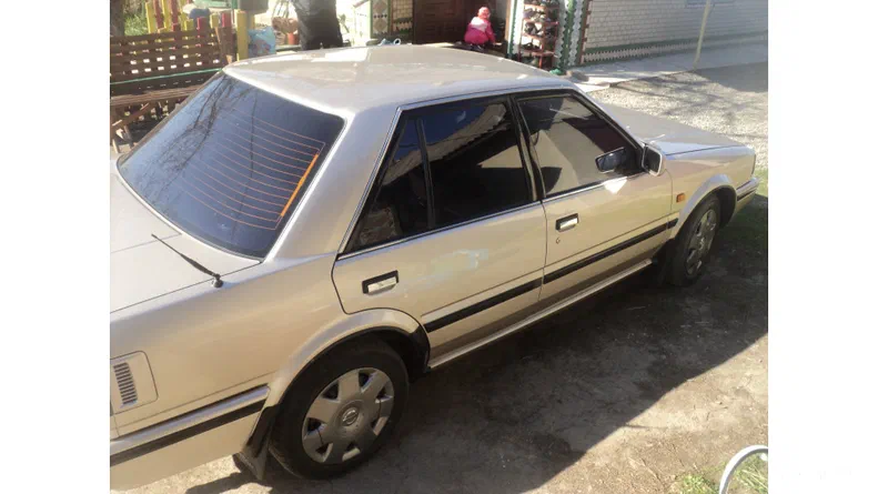 Nissan Bluebird 1990