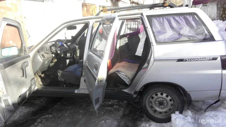 Lada (ВАЗ) 2111 2004