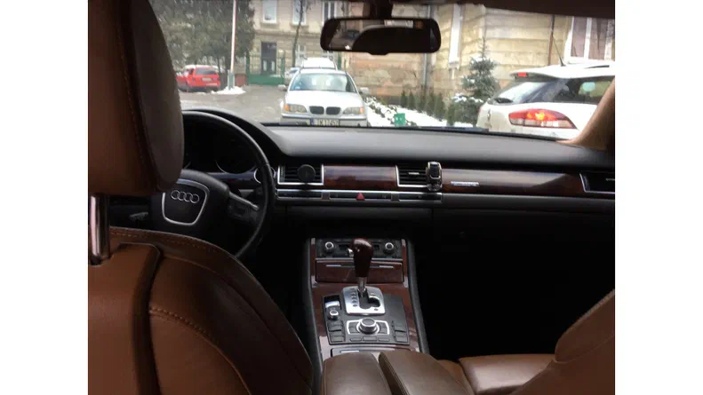 Audi A8 2005 - 5