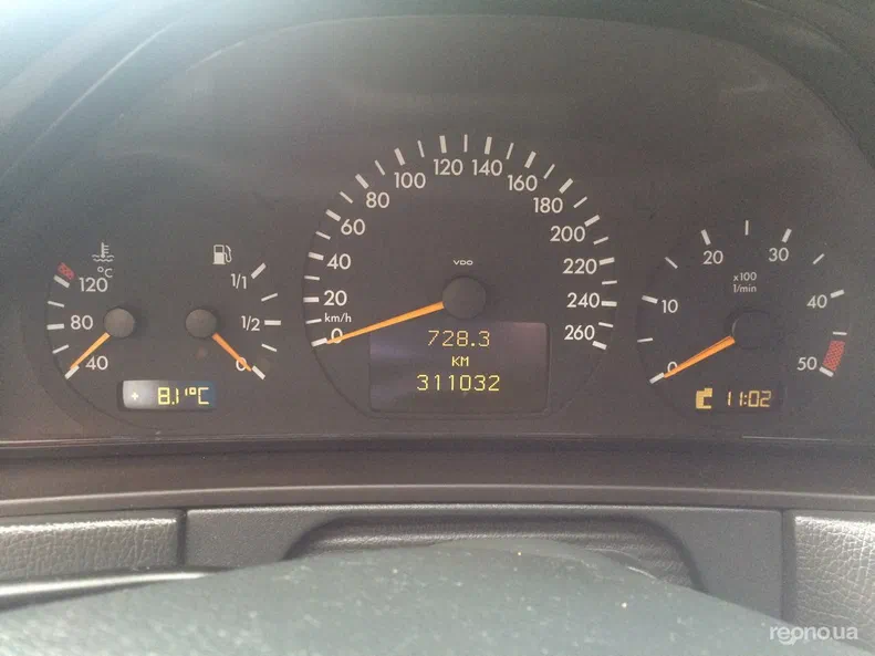 Mercedes-Benz E-Клас 2001 - 28