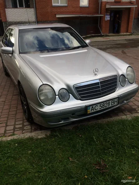 Mercedes-Benz E-Клас 2001 - 21