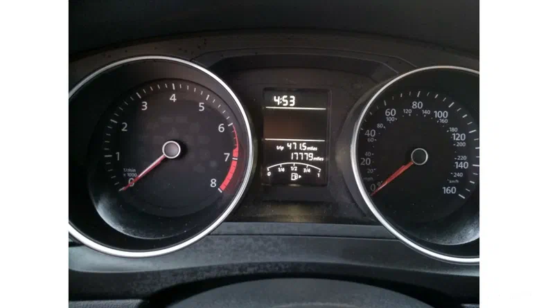 Volkswagen Jetta 2015 - 13