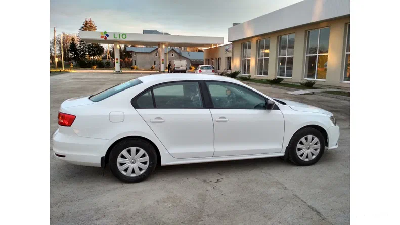 Volkswagen Jetta 2015 - 6