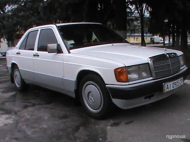 Mercedes-Benz C-Клас 1984 - 10