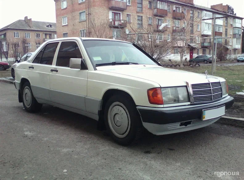 Mercedes-Benz C-Клас 1984 - 5
