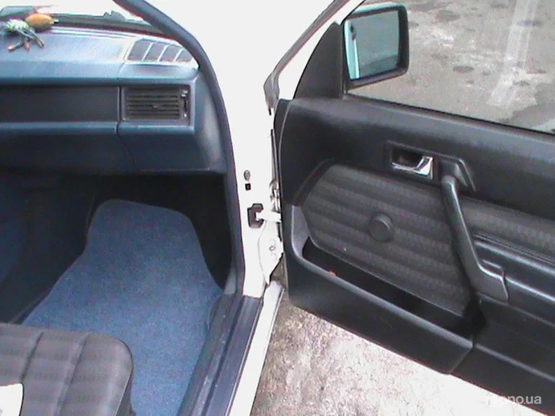Mercedes-Benz C-Клас 1984 - 22