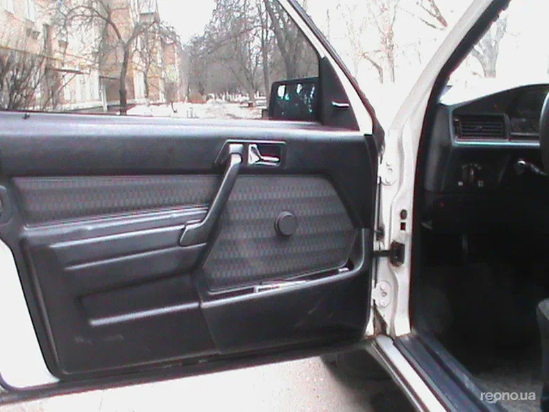 Mercedes-Benz C-Клас 1984 - 15